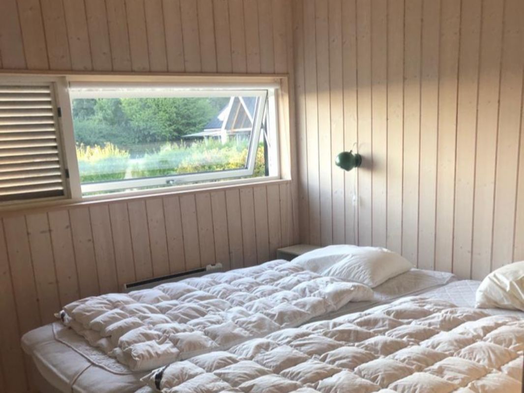 Nyt og lyst sommerhus til 8 personer ved Helns Bugt, Fyn med panoramaudsigt til havet776