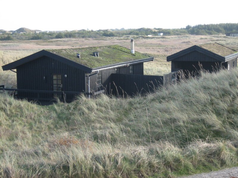 Pragtfuldt beliggende sommerhus i Rdhus - kun 100 meter fra havet119